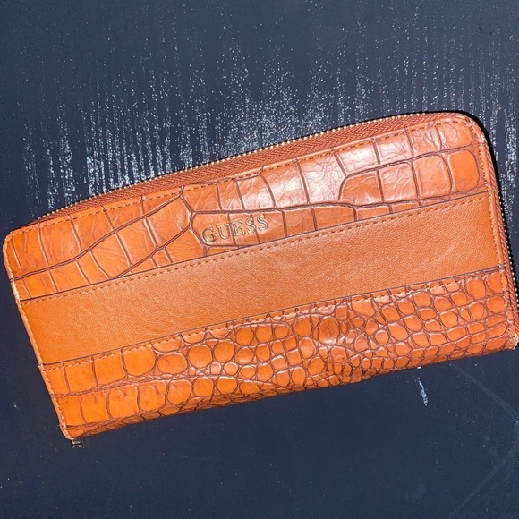 Guess Faux Crocodile Wallet - Picture 3 of 5